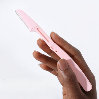 dermaplanning razor in pink